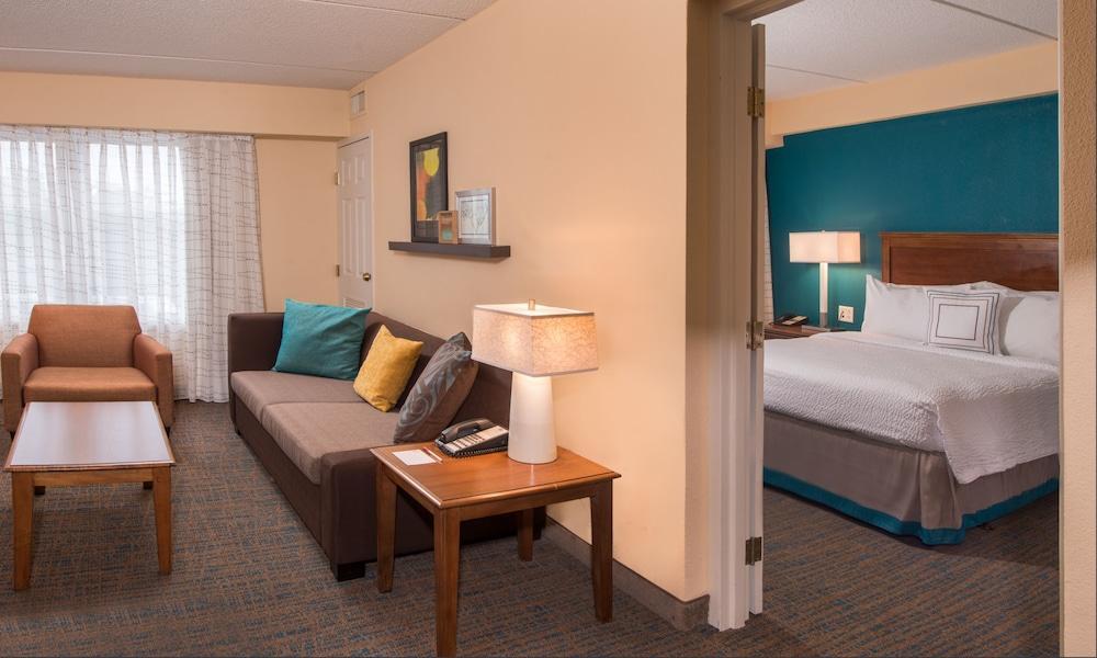 Residence Inn By Marriott Chesapeake Greenbrier Exterior photo