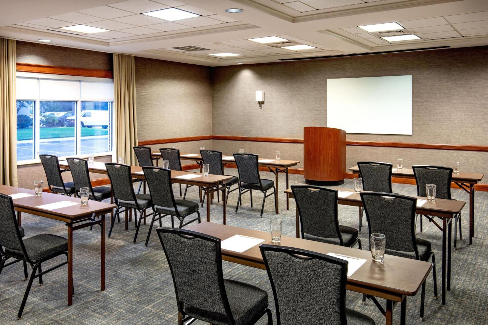 Residence Inn By Marriott Chesapeake Greenbrier Exterior photo