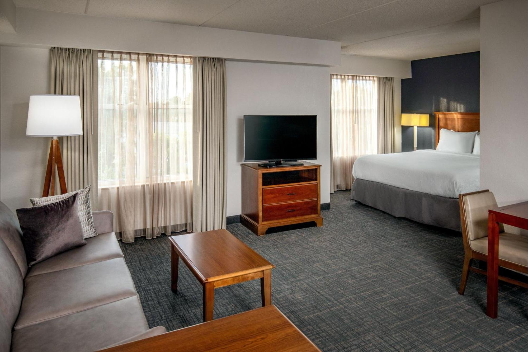 Residence Inn By Marriott Chesapeake Greenbrier Exterior photo