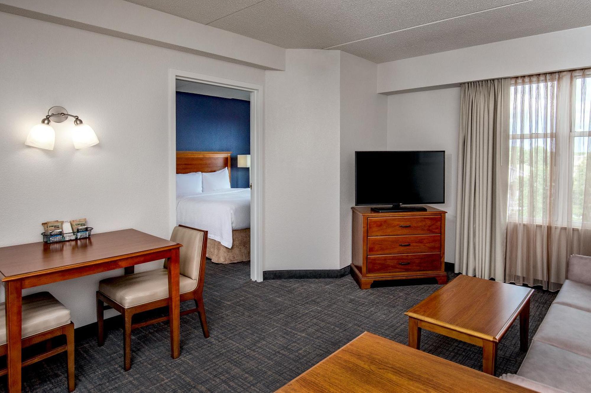 Residence Inn By Marriott Chesapeake Greenbrier Exterior photo