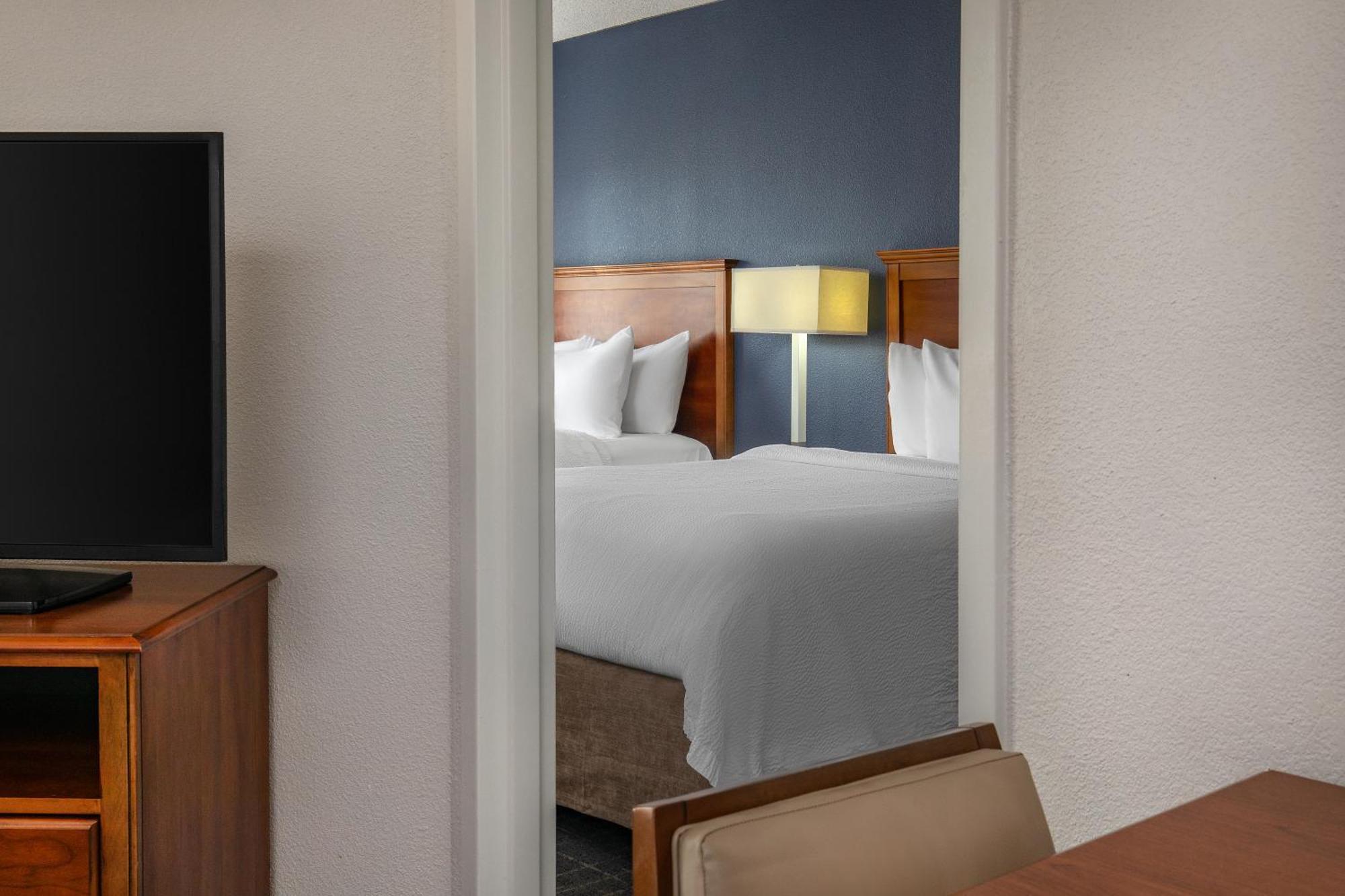 Residence Inn By Marriott Chesapeake Greenbrier Exterior photo