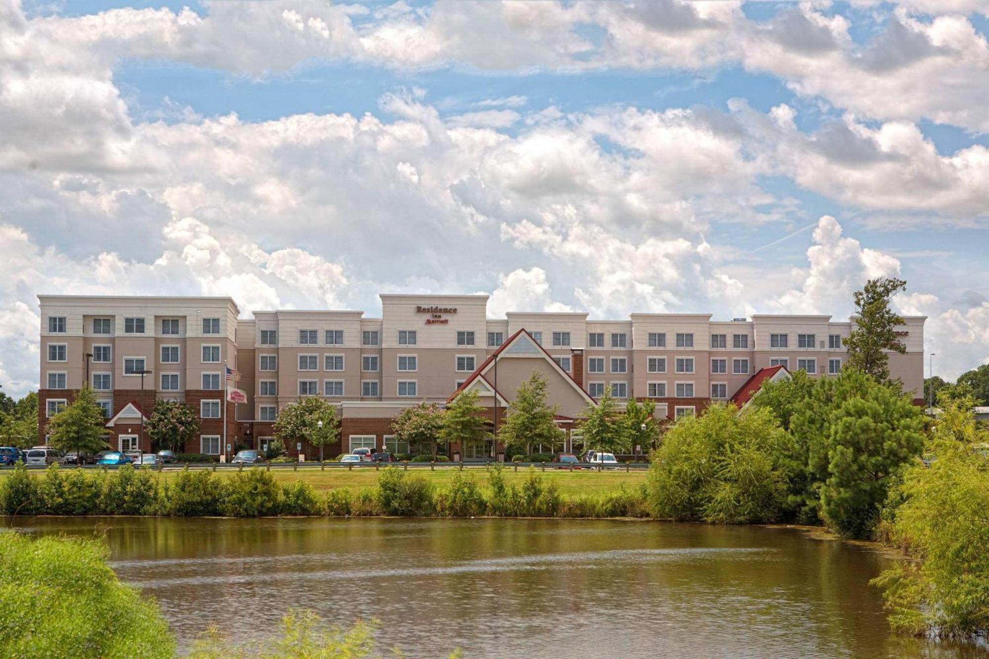 Residence Inn By Marriott Chesapeake Greenbrier Exterior photo