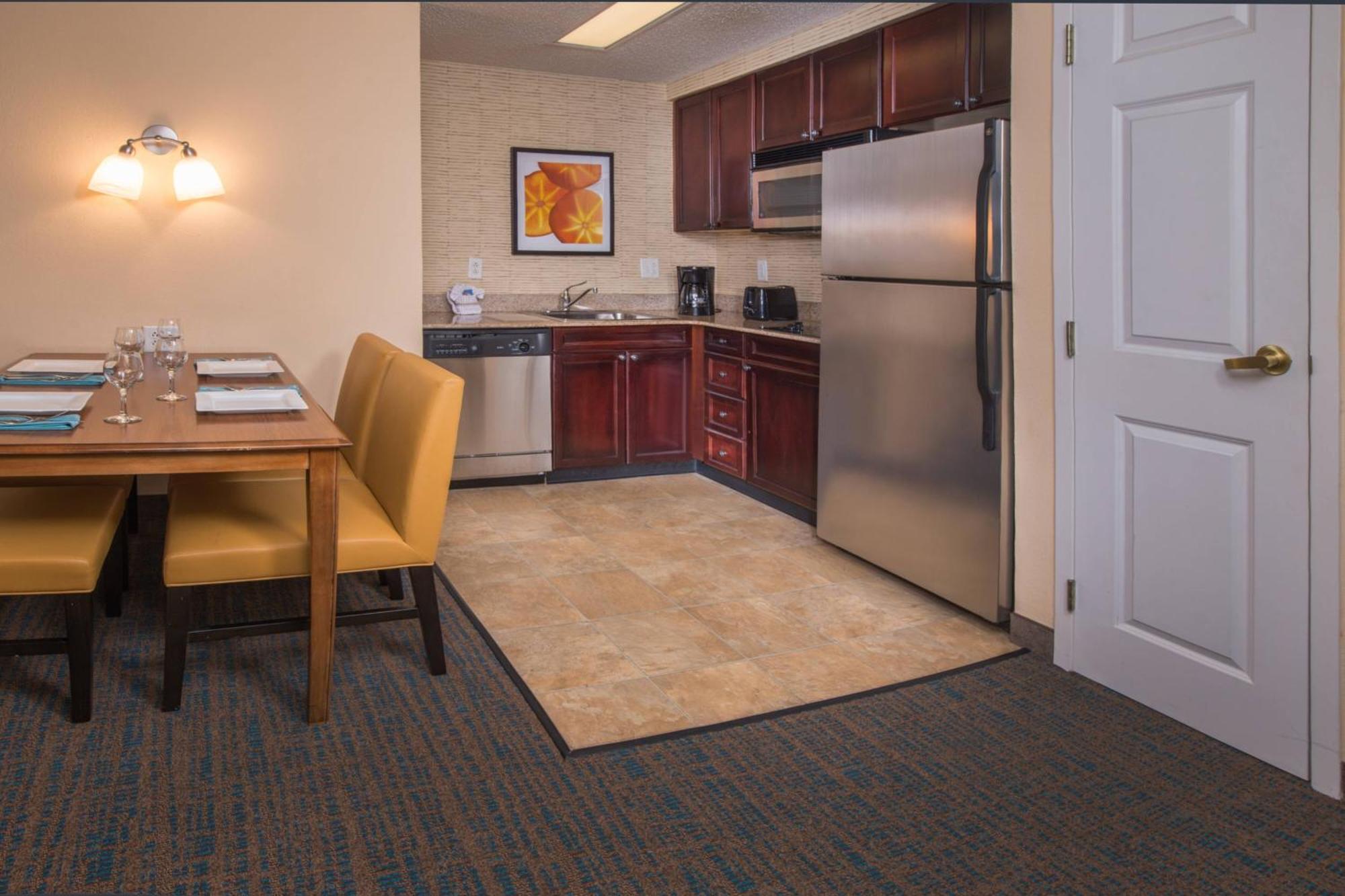 Residence Inn By Marriott Chesapeake Greenbrier Exterior photo