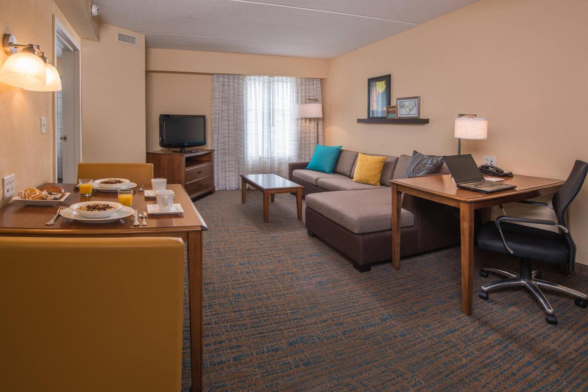Residence Inn By Marriott Chesapeake Greenbrier Exterior photo
