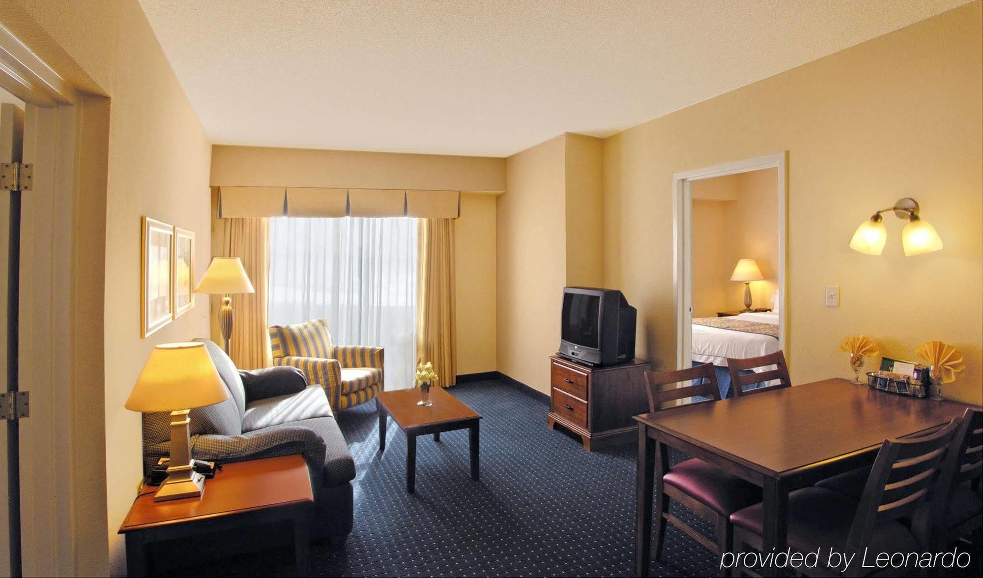 Residence Inn By Marriott Chesapeake Greenbrier Exterior photo